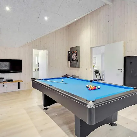 Luxury Retreat With Pool * Bøtø By