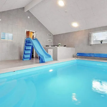 بيت للعطل Luxury Retreat With Pool